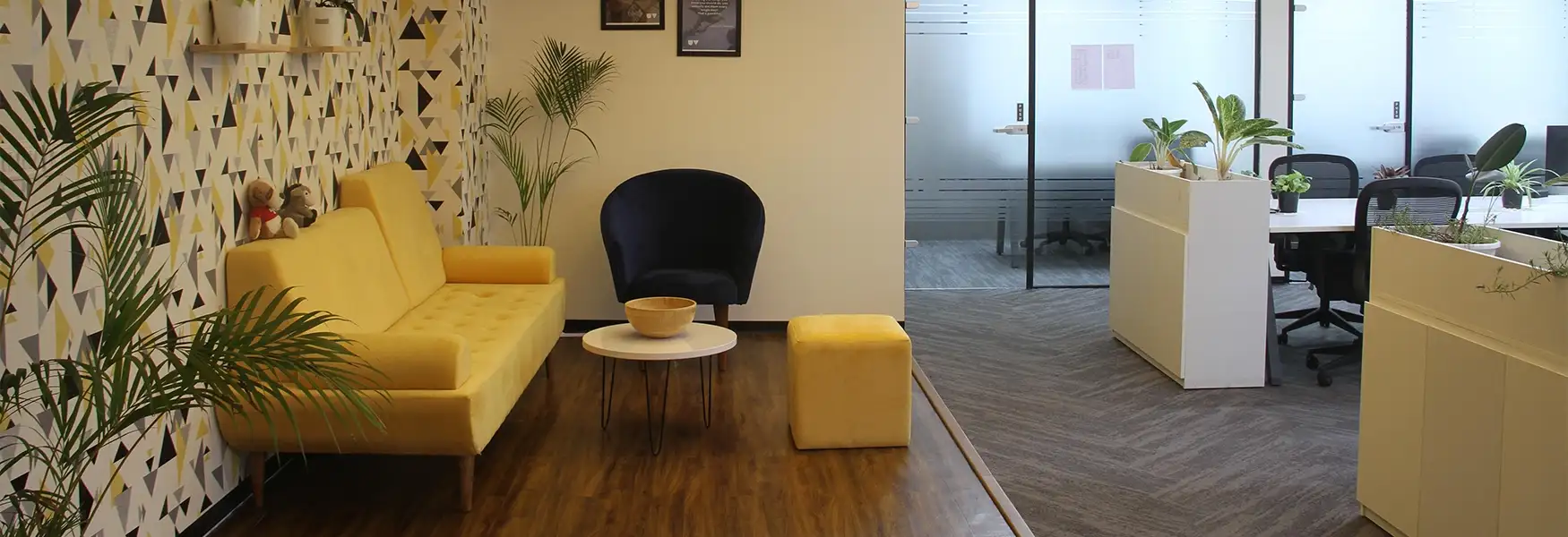 Akshar Elevate Vashi Lounge